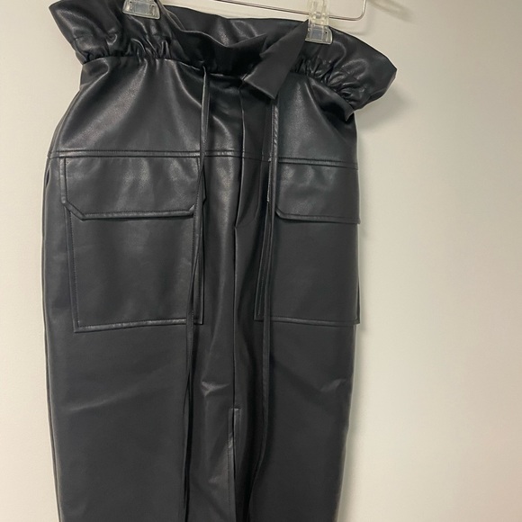 Gracia Vegan Leather Tie Front Skirt size S - Picture 3 of 4